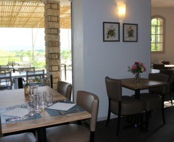 Restaurant  hôtel Ardèche Grotte Chauvet CHANDOLAS